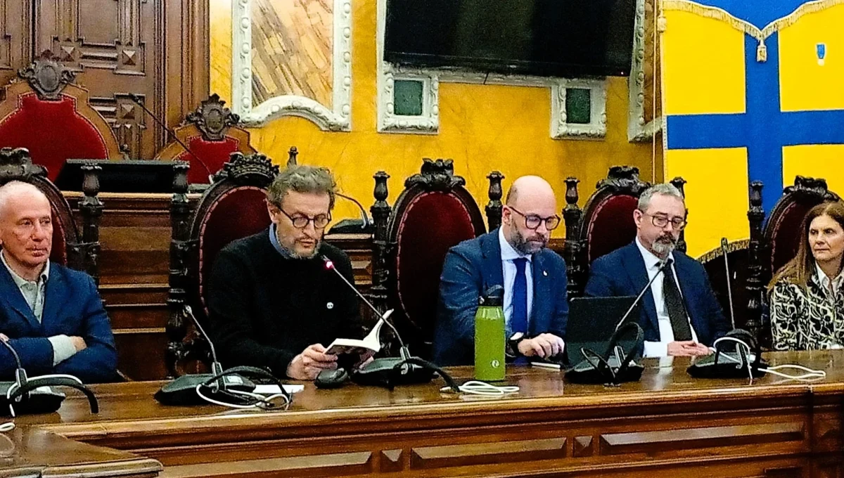 Il presidente W. Rossi durante la commissione